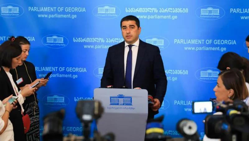 erimedia_ravk/6vDHhtnVg.webp