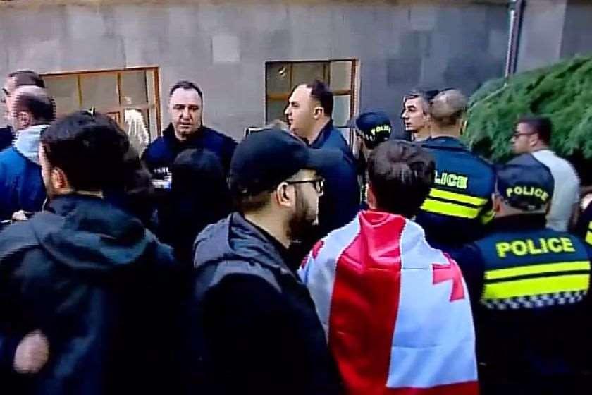 erimedia_ravk/uc1PMHESR.jpeg
