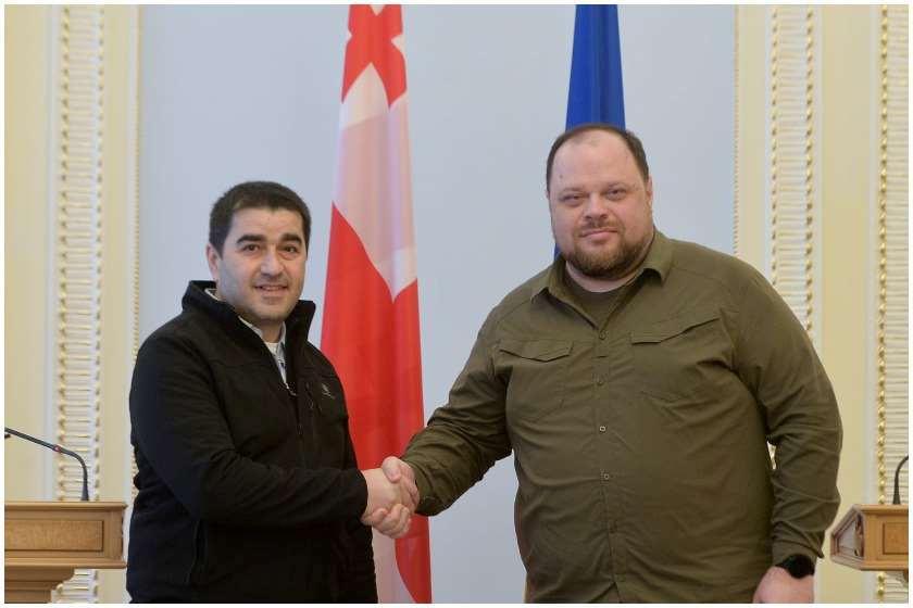 erimedia_ravk/zY4cddn4g.jpeg